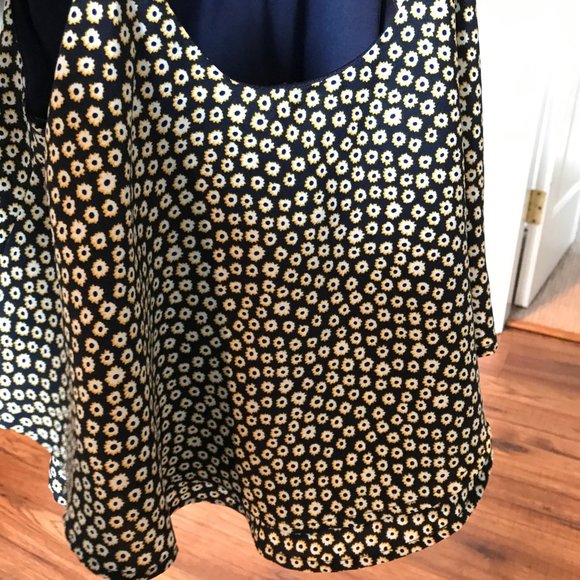 G21 flower blouse - Picture 2 of 2